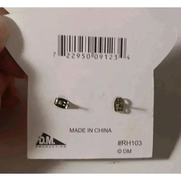 Red Hat Frivolous & Fun Pierced Earrings Purple Stone And Silver Feather - Picture 3 of 4